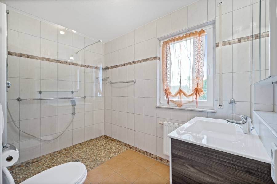 Badezimmer (UG)