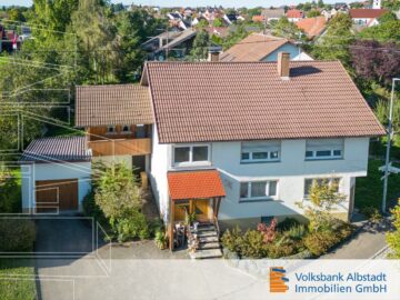 Großes Zuhause mit Werkstatt, 72355 Schömberg, Einfamilienhaus
