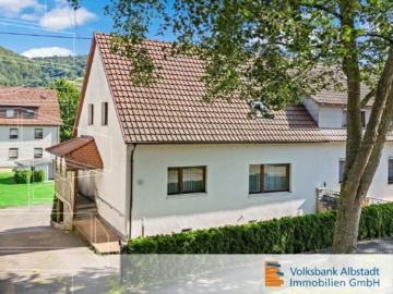 Schöne Doppelhaushälfte mit großem Garten, 72458 Albstadt, Doppelhaushälfte