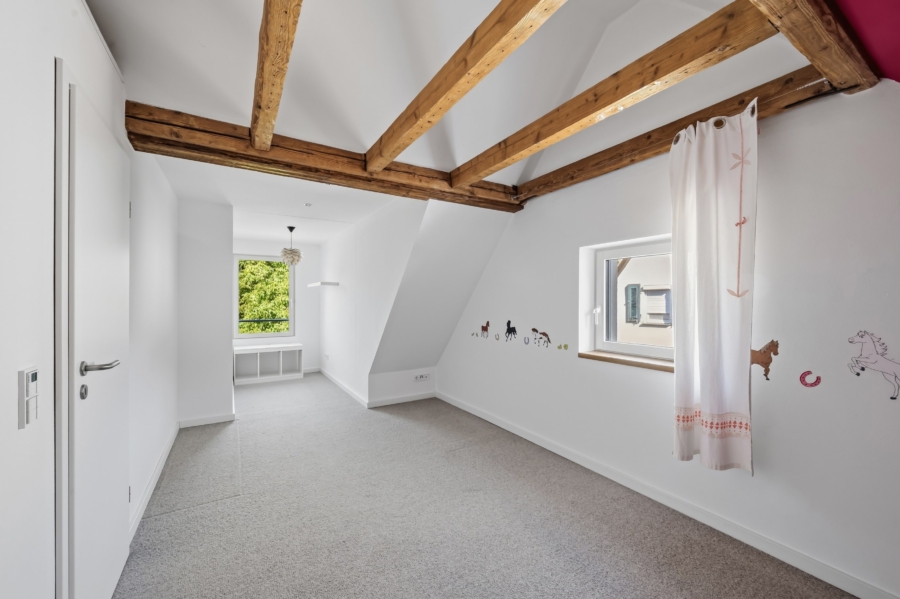 Kinderzimmer (ggf. Schrankzimmer)
