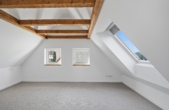 Schlafzimmer DG