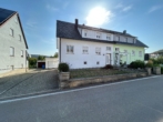 Vorderansicht mit Garage