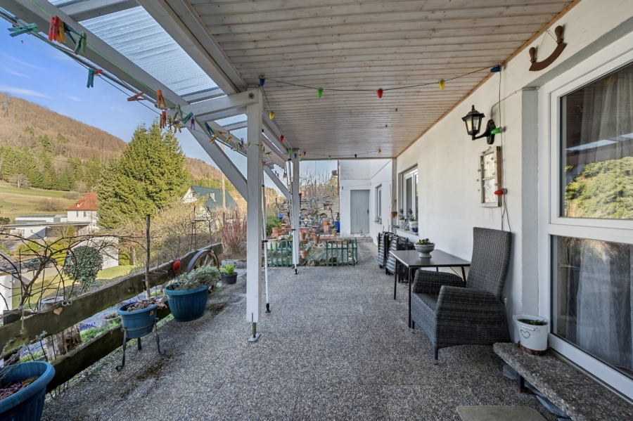 überdachte Terrasse UG