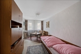 Schlafzimmer (DG)
