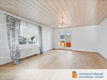 Schöne 90m²-Wohnung mit 2 Balkonen, 72461 Albstadt, Etagenwohnung